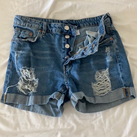 H&M button fly ripped Jean shorts - Picture 1 of 7